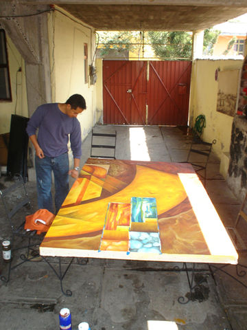 Pintando el mural Trazo en la mañana.